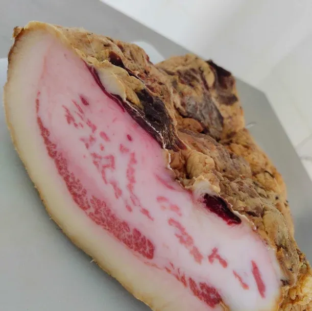 Guanciale maturado
