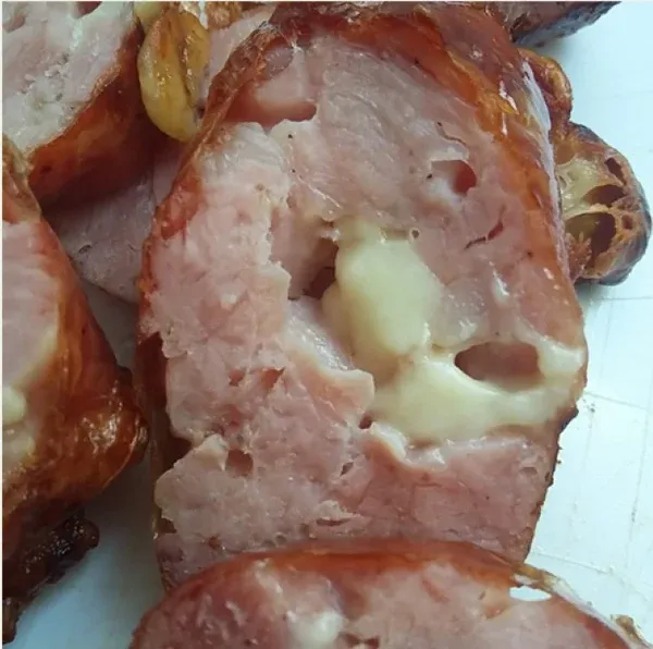 Linguiça Toscana com Queijo Coalho